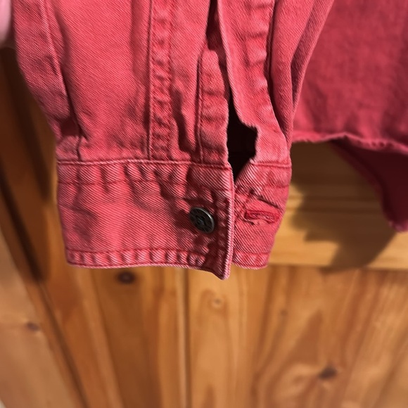 Vintage Red Tab Button-Up Jeans Shirt - Picture 4 of 7
